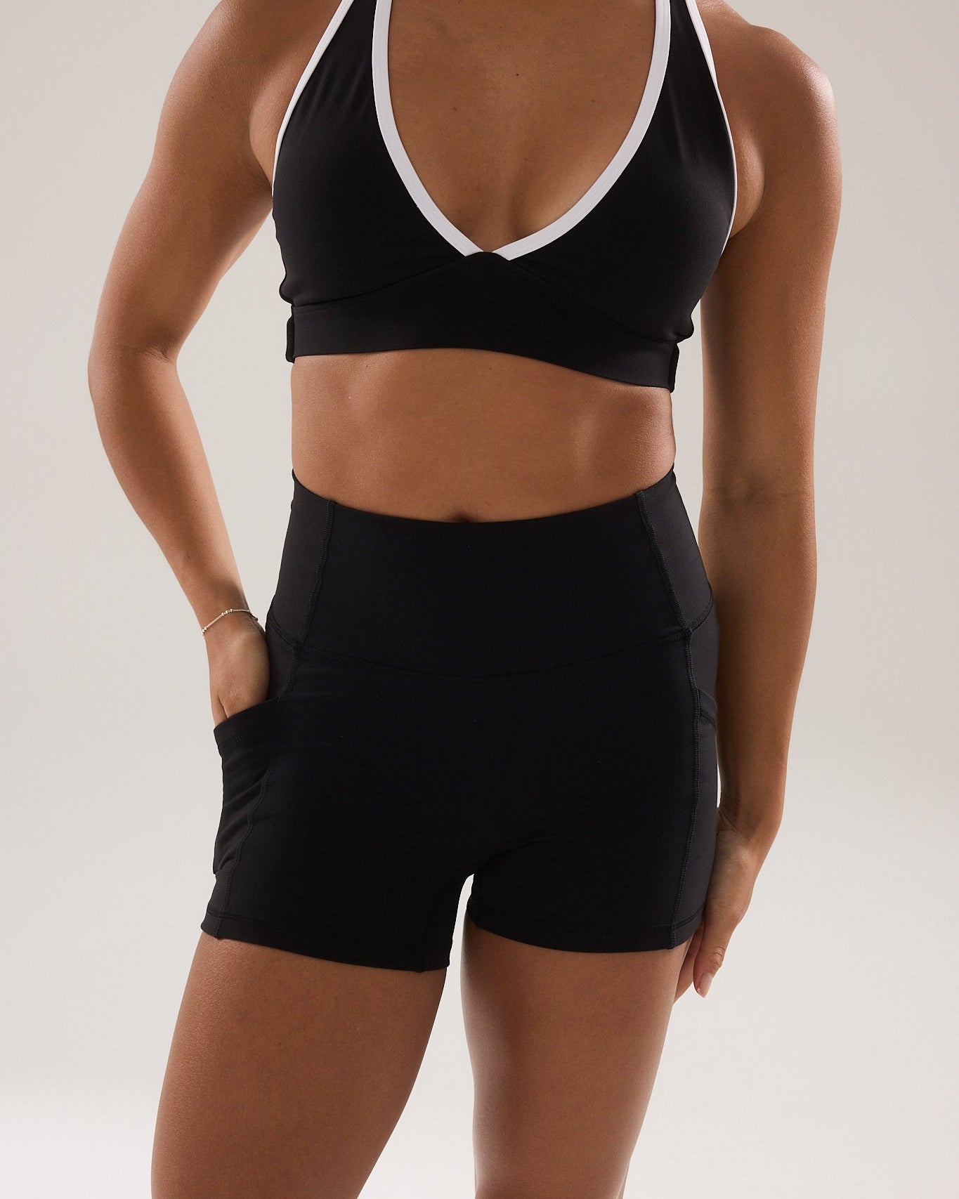 Mavora PocketFit Shorts (Petite 3") - Black Sesame